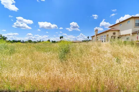 2750 Amalfi, Chowchilla, CA 93610 photo 1