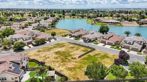 2465 Capri, Chowchilla, CA 93610 photo 12