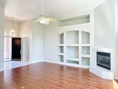 654 W Muncie Ave, Clovis, CA 93619 photo 16
