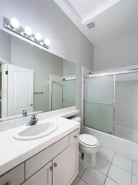 654 W Muncie Ave, Clovis, CA 93619 photo 37