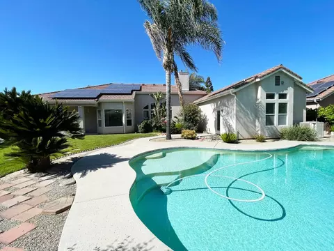 654 W Muncie Ave, Clovis, CA 93619 photo 77