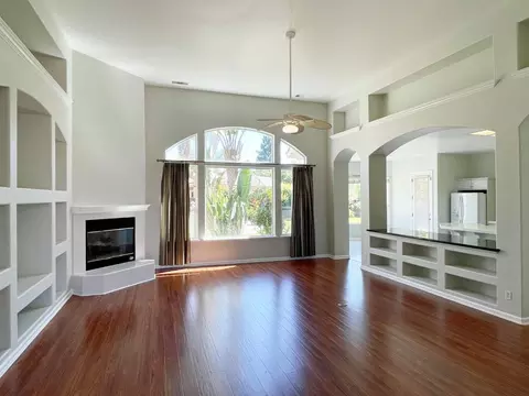 654 W Muncie Ave, Clovis, CA 93619 photo 11