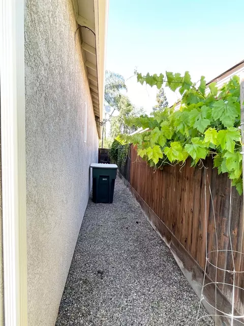 654 W Muncie Ave, Clovis, CA 93619 photo 82