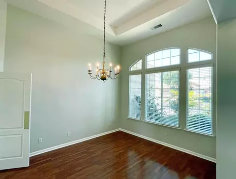 654 W Muncie Ave, Clovis, CA 93619 photo 24