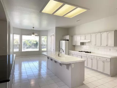 654 W Muncie Ave, Clovis, CA 93619 photo 25