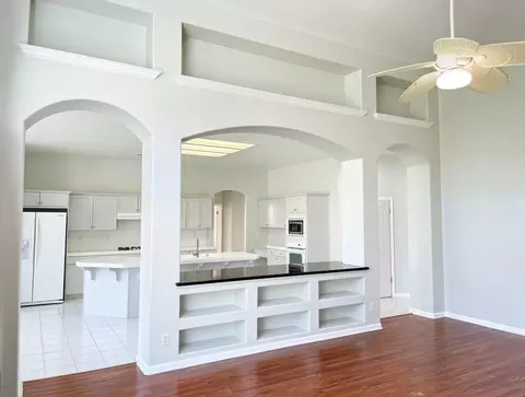 654 W Muncie Ave, Clovis, CA 93619 photo 15