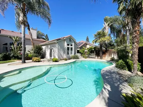 654 W Muncie Ave, Clovis, CA 93619 photo 74