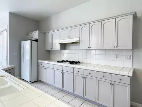 654 W Muncie Ave, Clovis, CA 93619 photo 32