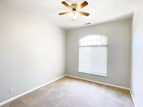 654 W Muncie Ave, Clovis, CA 93619 photo 53