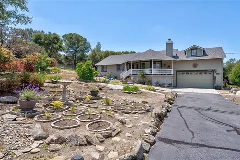 31686 Apache Rd, Coarsegold, CA 93614 photo 3
