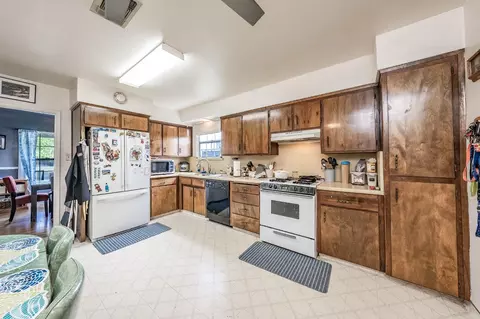103 B St, Lemoore, CA 93245 photo 15