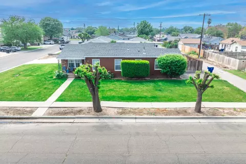 103 B St, Lemoore, CA 93245 photo 3