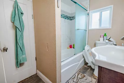 204 S I St, Madera, CA 93637 photo 8