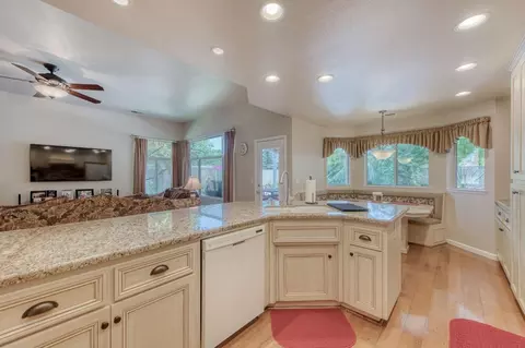 2012 Calimyrna Ave, Clovis, CA 93611 photo 9