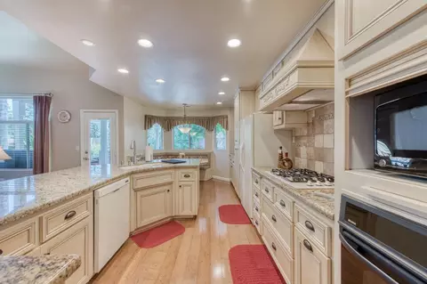 2012 Calimyrna Ave, Clovis, CA 93611 photo 7