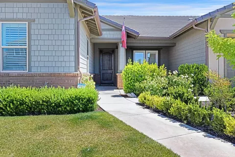 657 Crescent Ln, Madera, CA 93636 photo 4