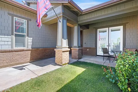 657 Crescent Ln, Madera, CA 93636 photo 5