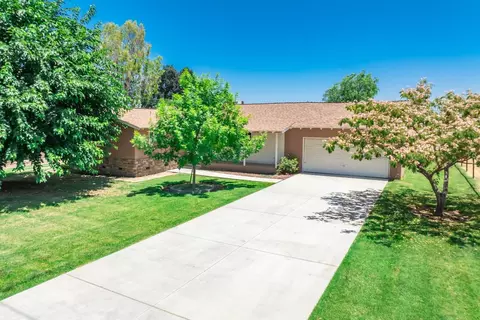 13321 18th Ave, Lemoore, CA 93245 photo 1