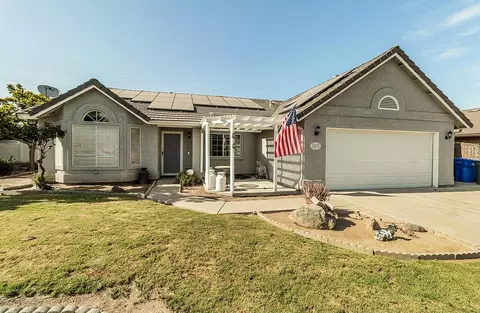408 Devon Dr, Lemoore, CA 93245 photo 1