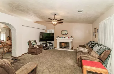 408 Devon Dr, Lemoore, CA 93245 photo 9