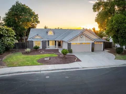 672 N Harvard Ave, Clovis, CA 93611 photo 2