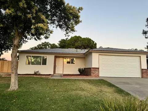4498 N Pleasant Ave, Fresno, CA 93705
