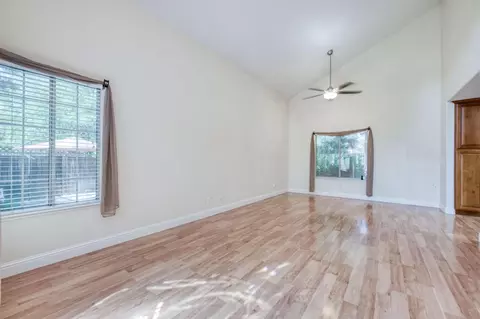 792 Filbert Ave, Clovis, CA 93611 photo 5