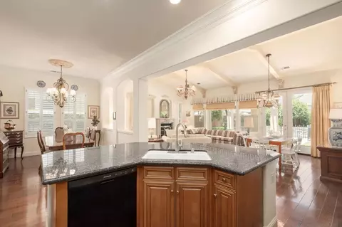79 W Powers Ave, Clovis, CA 93619 photo 10
