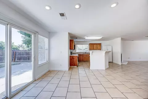 1219 Daybreak Dr, Merced, CA 95348 photo 11