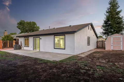 2859 Pontiac Ave, Clovis, CA 93611 photo 5