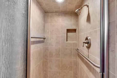 130 N Park Dr, Madera, CA 93637 photo 21