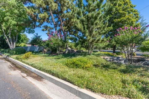 130 N Park Dr, Madera, CA 93637 photo 40