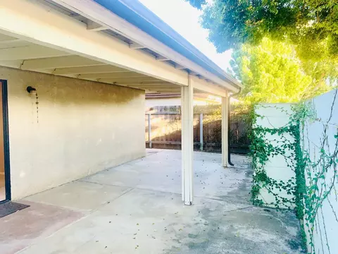 124 Queen Ln, Madera, CA 93637 photo 18