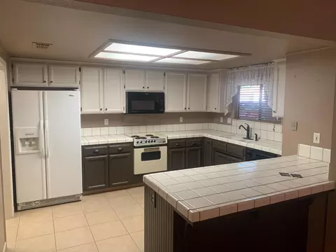 124 Queen Ln, Madera, CA 93637 photo 7