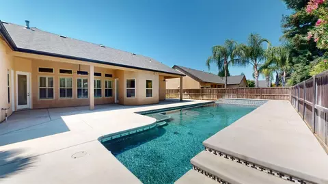 439 W Loyola Ave, Clovis, CA 93619 photo 23
