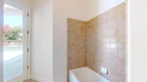 439 W Loyola Ave, Clovis, CA 93619 photo 18