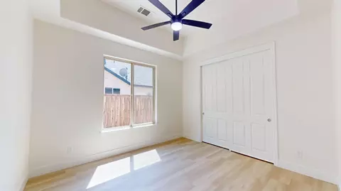 439 W Loyola Ave, Clovis, CA 93619 photo 16