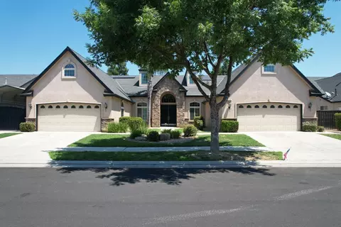439 W Loyola Ave, Clovis, CA 93619 photo 1