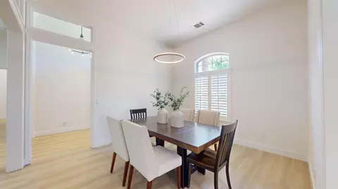 439 W Loyola Ave, Clovis, CA 93619 photo 10