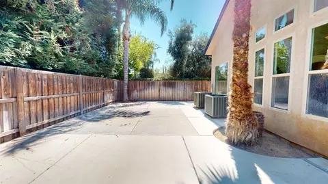 439 W Loyola Ave, Clovis, CA 93619 photo 25