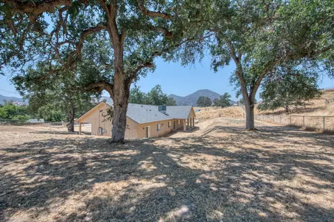 6980 Chaparral Dr, Sanger, CA 93657 photo 9