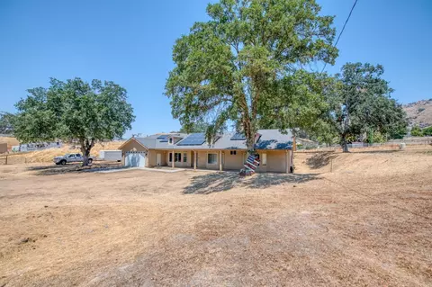 6980 Chaparral Dr, Sanger, CA 93657 photo 4