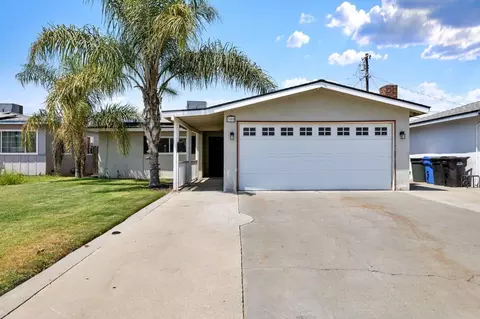 300 E D St, Lemoore, CA 93245 photo 1