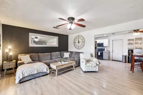300 E D St, Lemoore, CA 93245 photo 6