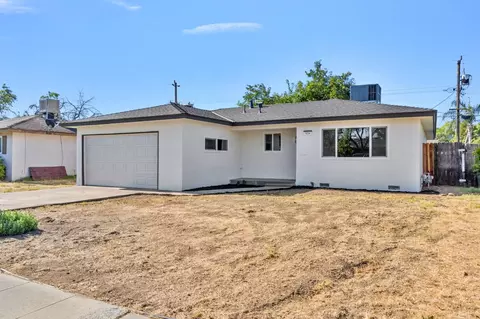934 W Alamos Ave, Clovis, CA 93612 photo 2