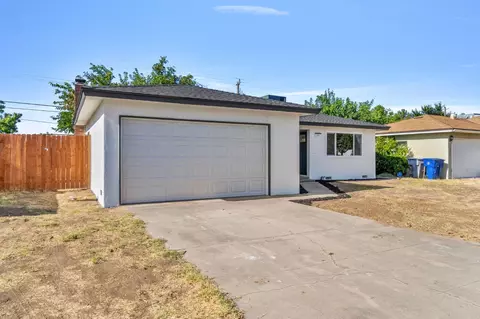 934 W Alamos Ave, Clovis, CA 93612 photo 3