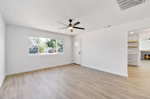934 W Alamos Ave, Clovis, CA 93612 photo 6
