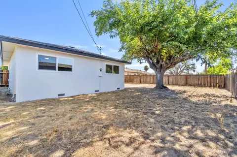 934 W Alamos Ave, Clovis, CA 93612 photo 25
