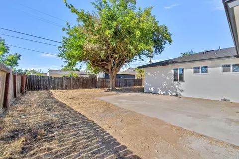 934 W Alamos Ave, Clovis, CA 93612 photo 23