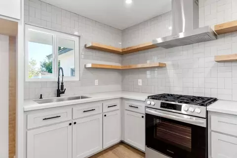 934 W Alamos Ave, Clovis, CA 93612 photo 10